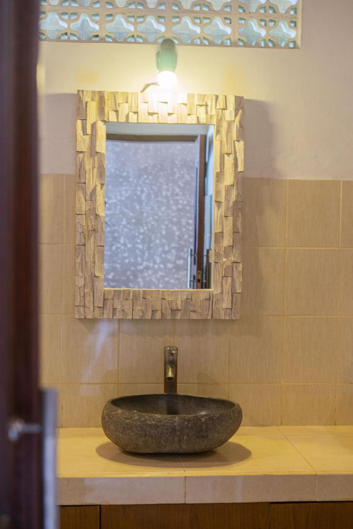 Villa Salya - 3Br - Private Pool - 1Min Walk To La Favela! Seminyak  Ngoại thất bức ảnh
