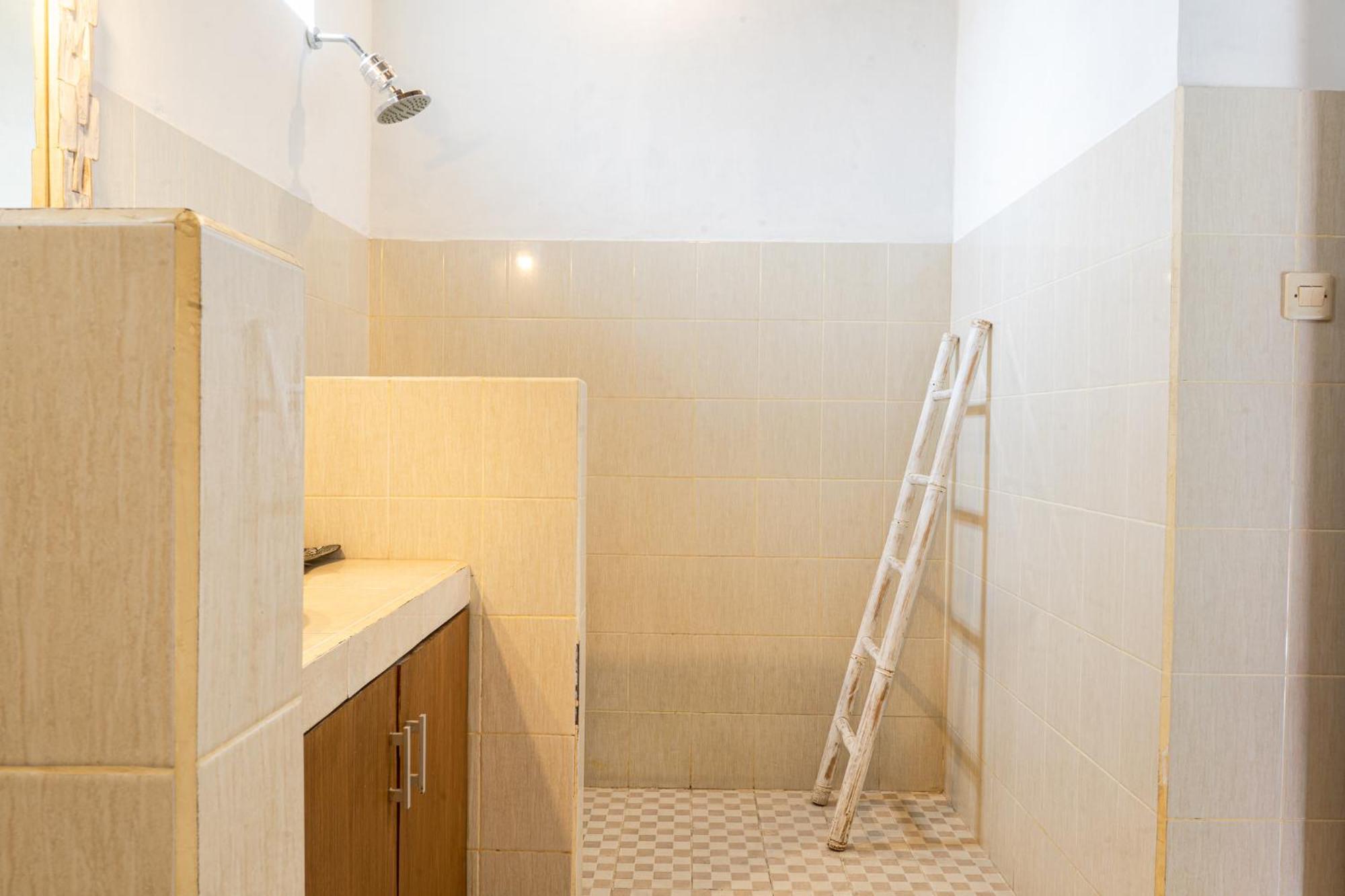 Villa Salya - 3Br - Private Pool - 1Min Walk To La Favela! Seminyak  Ngoại thất bức ảnh